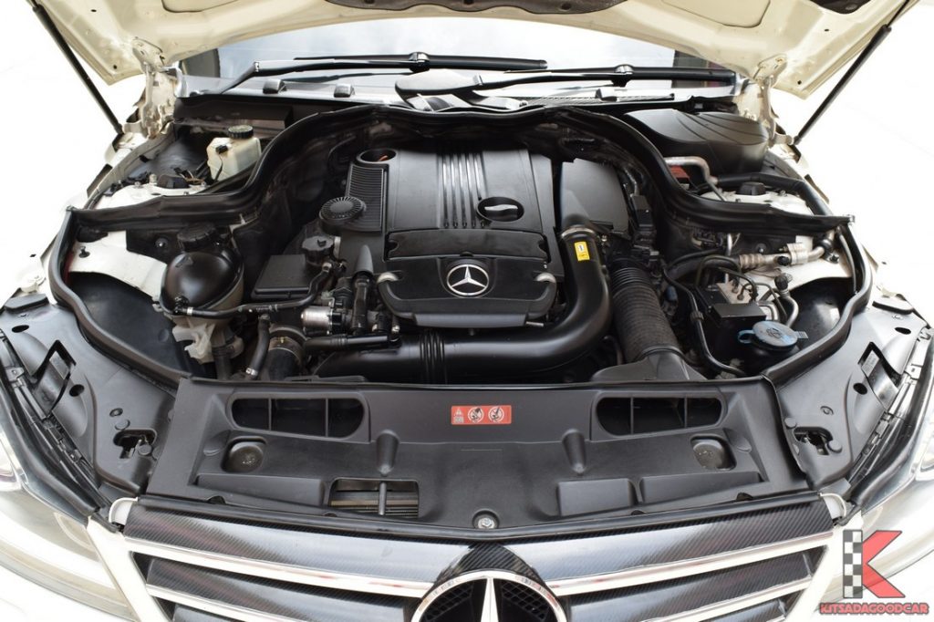 เครื่องยนต์ Mercedes-Benz C200