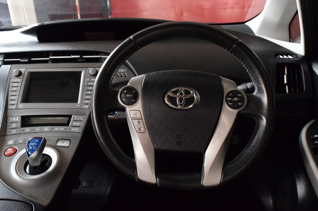 พวงมาลัย Toyota Prius มือสอง
